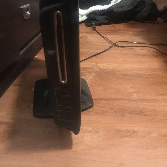 TV/DVD Player - Picture 3 of 3